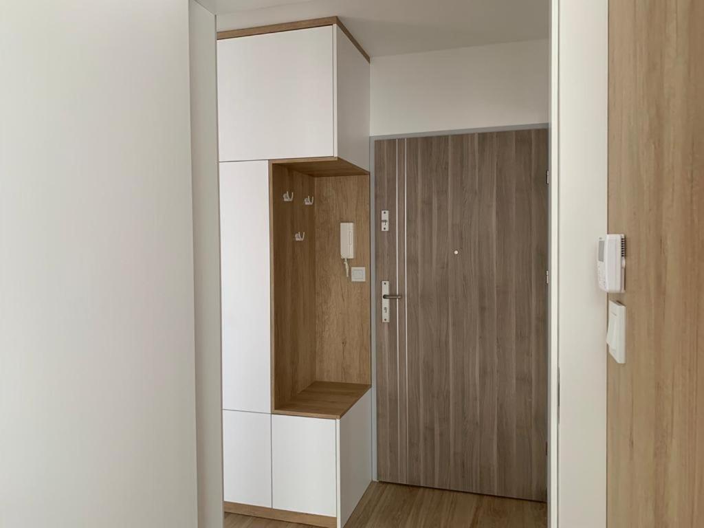 Apartament Nadmorski Z Basenem Klifowa Ревал Екстериор снимка
