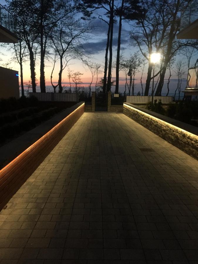 Apartament Nadmorski Z Basenem Klifowa Ревал Екстериор снимка