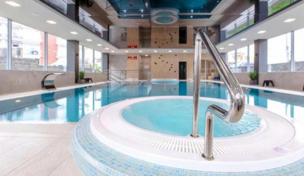 Apartament Nadmorski Z Basenem Klifowa Ревал Екстериор снимка
